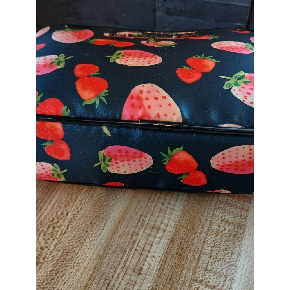 Kurt Geiger- 🦅 NWOT! Navy Crossbody Bag with Pink & Red Strawberry Print - Picture 6 of 8